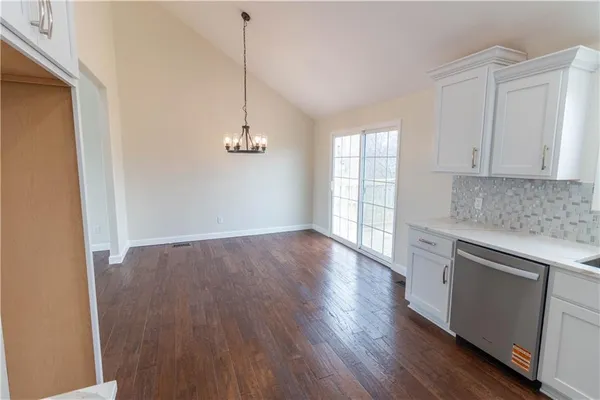 $329,900 | 1005 East Pearl Court, Savannah, MO 64485