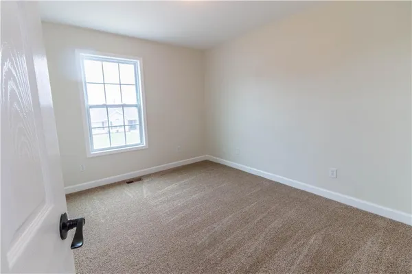 $329,900 | 1005 East Pearl Court, Savannah, MO 64485