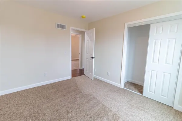 $329,900 | 1005 East Pearl Court, Savannah, MO 64485