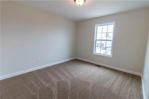 $329,900 | 1005 East Pearl Court, Savannah, MO 64485