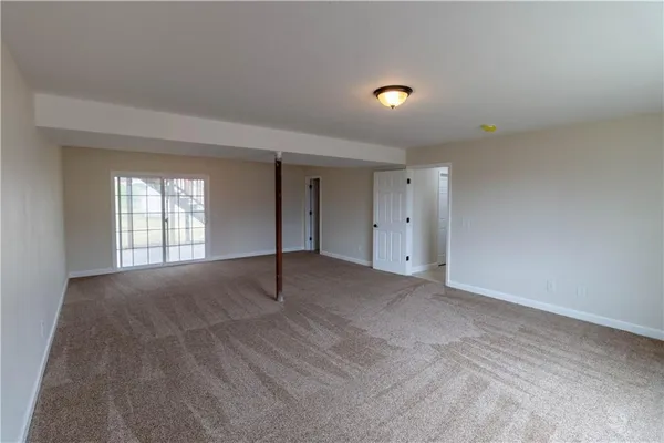 $329,900 | 1005 East Pearl Court, Savannah, MO 64485