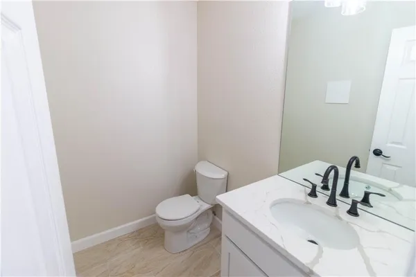 $329,900 | 1005 East Pearl Court, Savannah, MO 64485