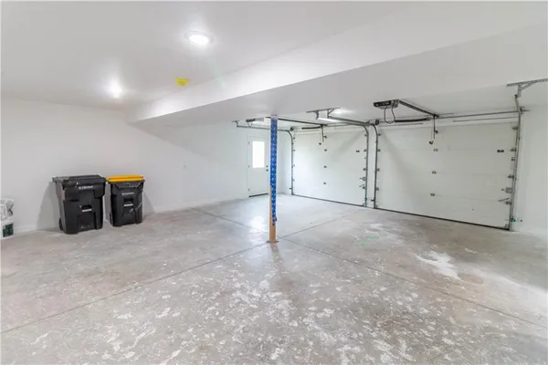 $329,900 | 1005 East Pearl Court, Savannah, MO 64485