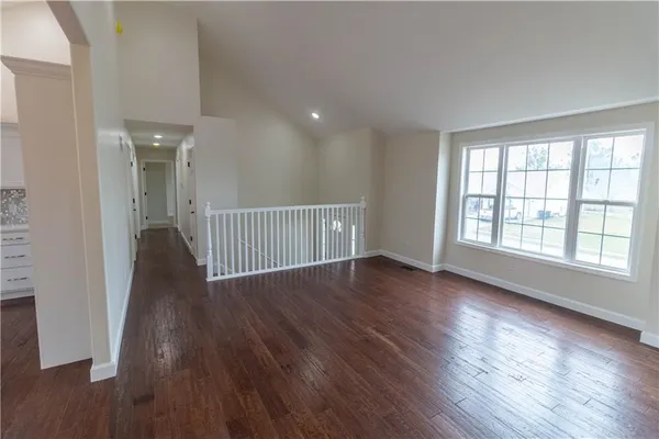 $329,900 | 1005 East Pearl Court, Savannah, MO 64485