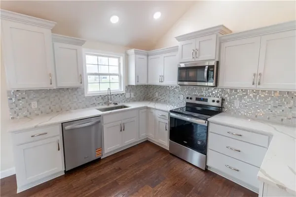 $329,900 | 1005 East Pearl Court, Savannah, MO 64485