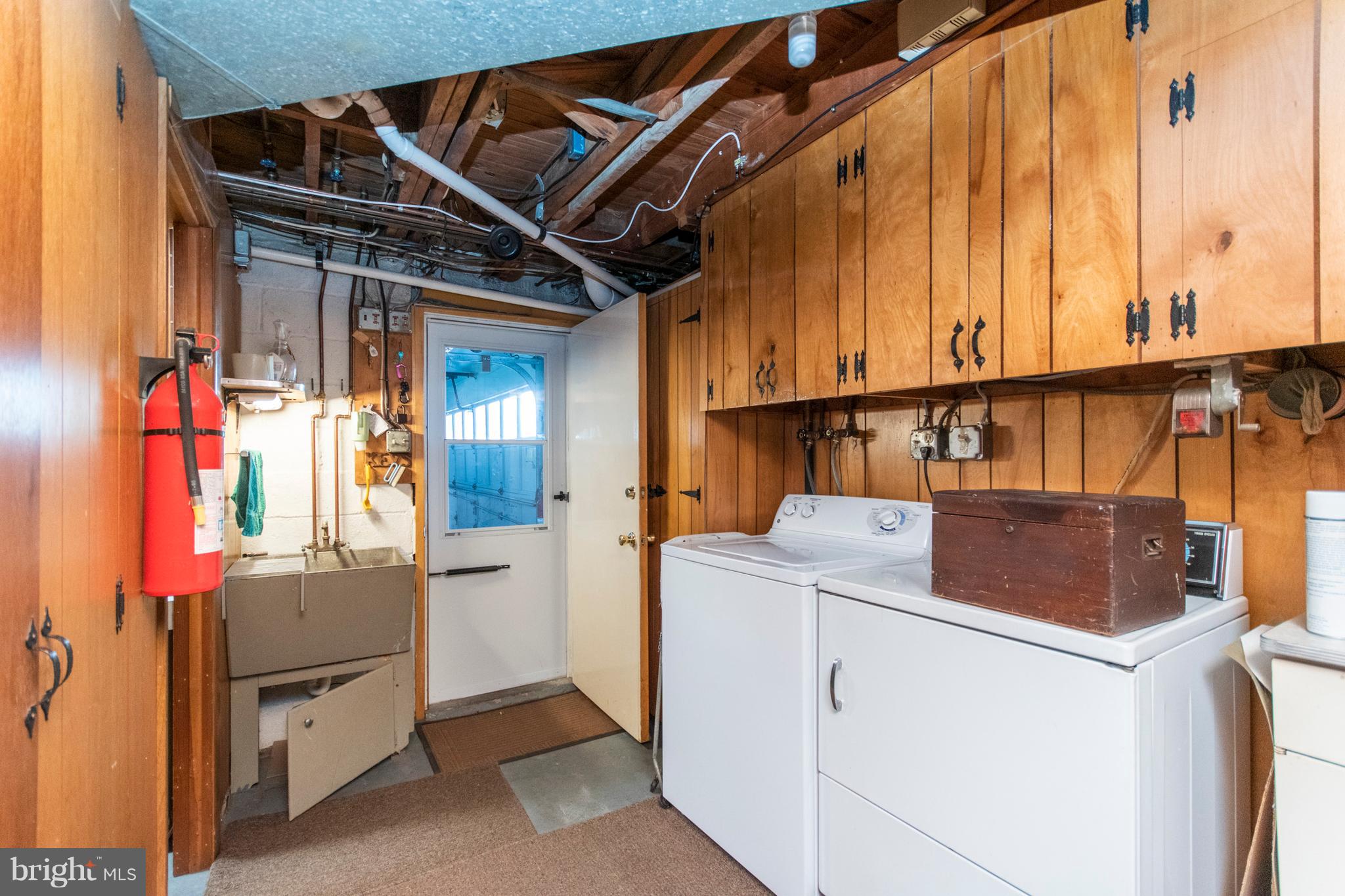 2590 High Road Huntingdon Valley, PA 19006 - Photo 22 of 26 Laundry Area