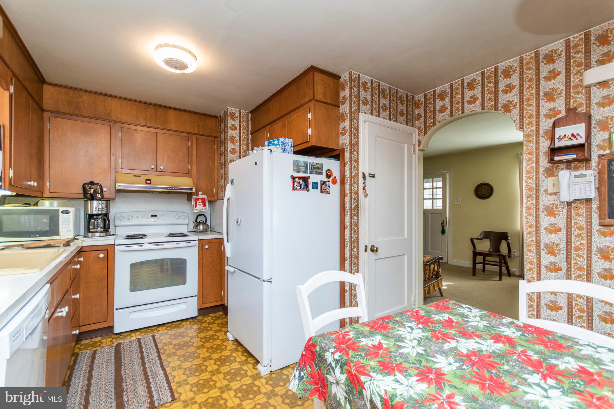2590 High Road Huntingdon Valley, PA 19006 - Photo 7 of 26 Eat In Kitchen