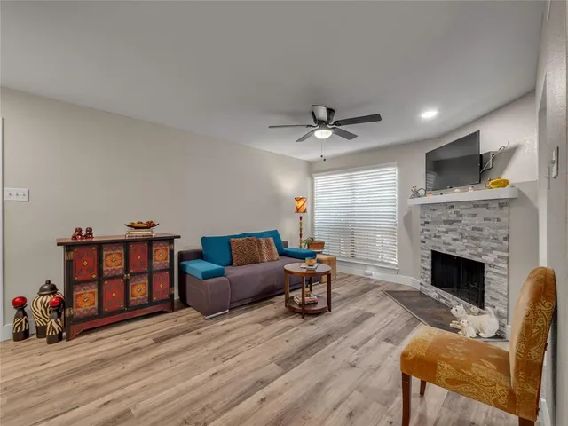 $260,900 | 5200 Martel Avenue, Unit 27B, Dallas, TX 75206