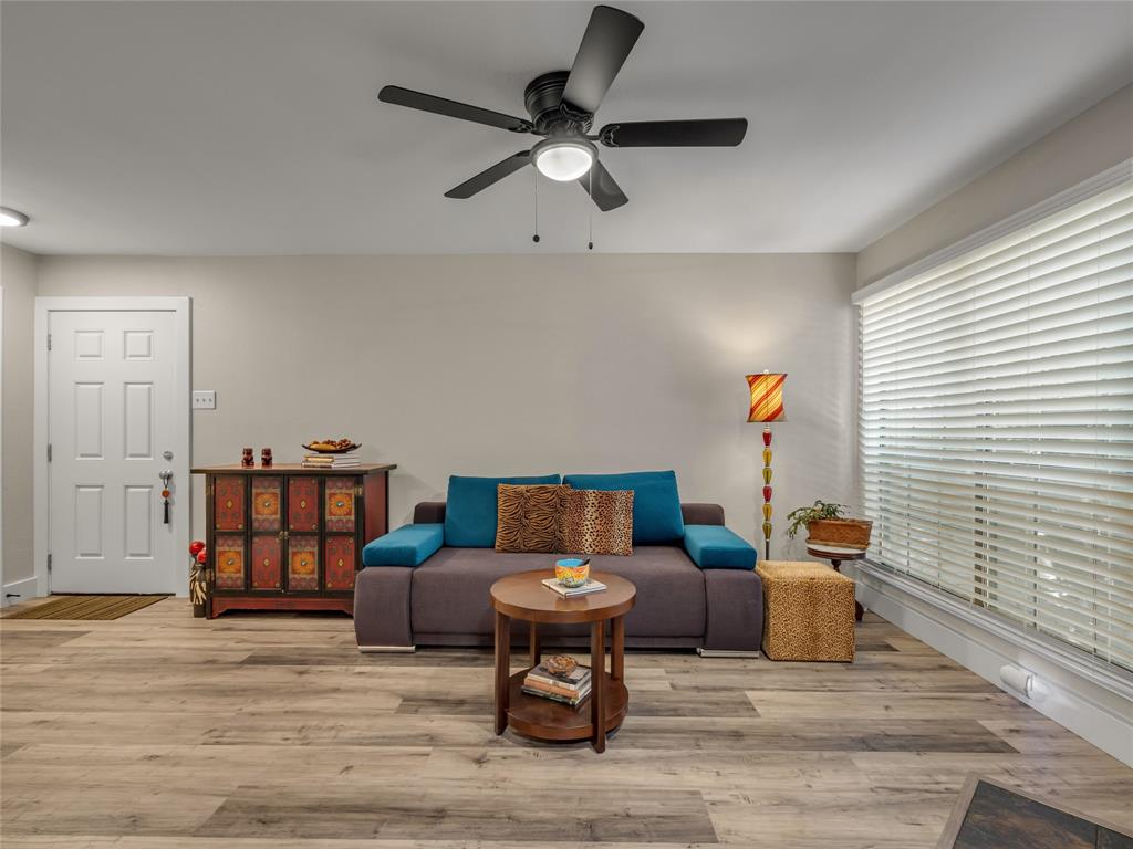 5200 Martel Avenue, Unit 27B Dallas, TX 75206 - Photo 8 of 33