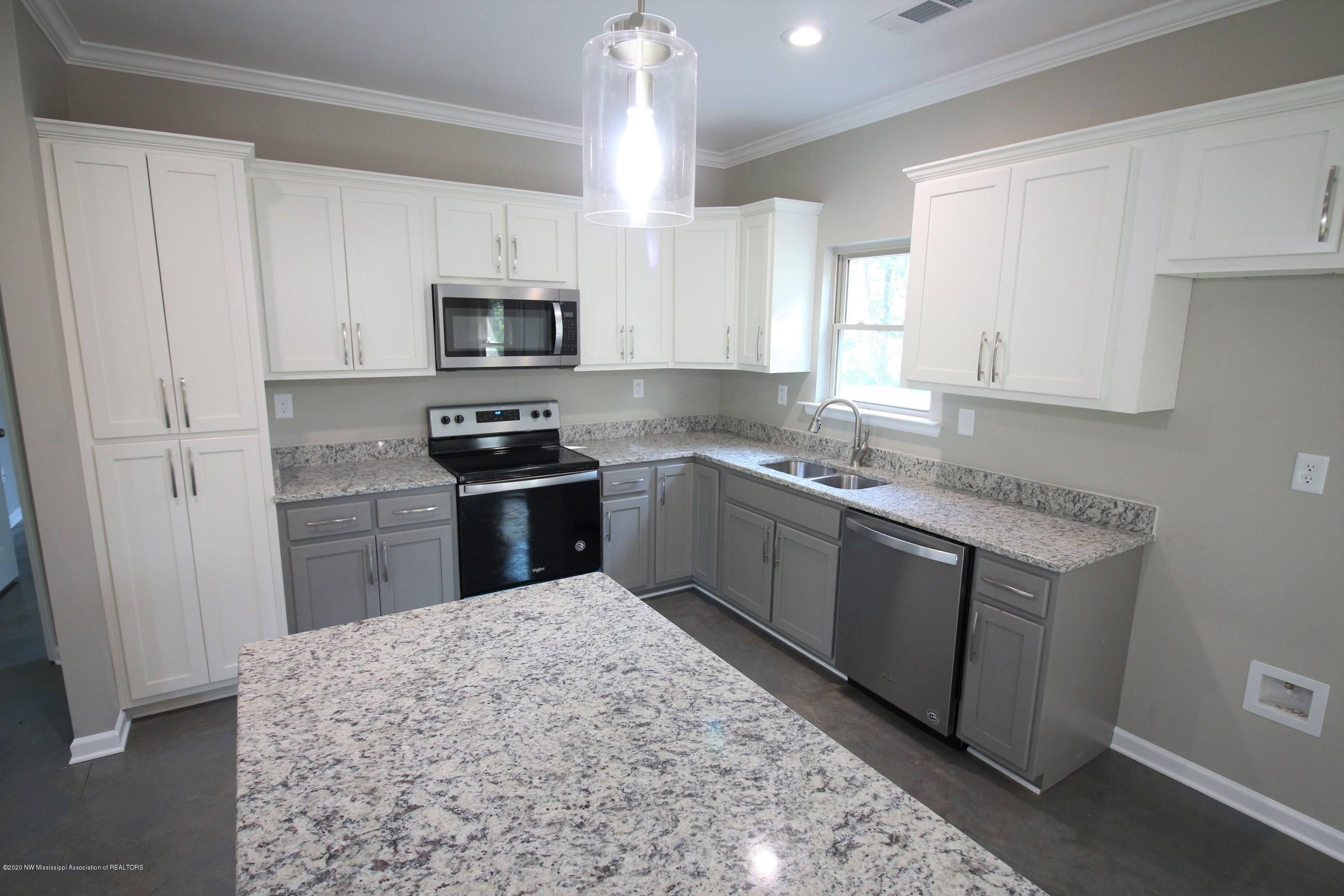 1084 French Road Byhalia, MS 38611 - Photo 11 of 25 IMG_5150