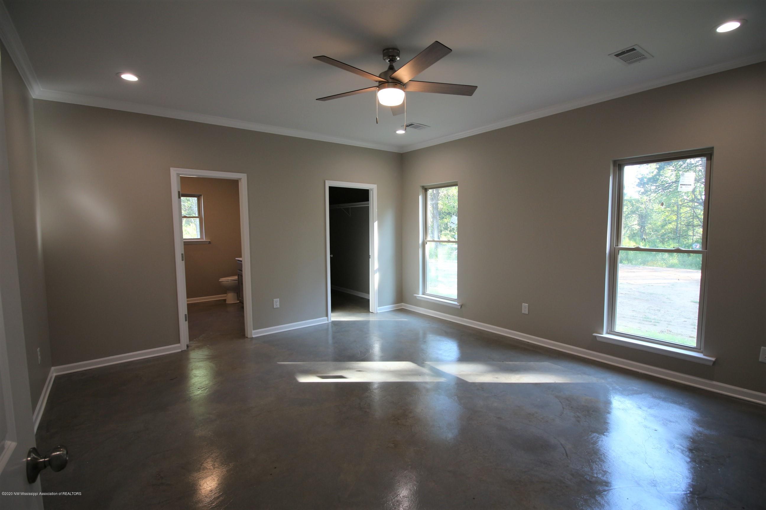1084 French Road Byhalia, MS 38611 - Photo 12 of 25 IMG_5144