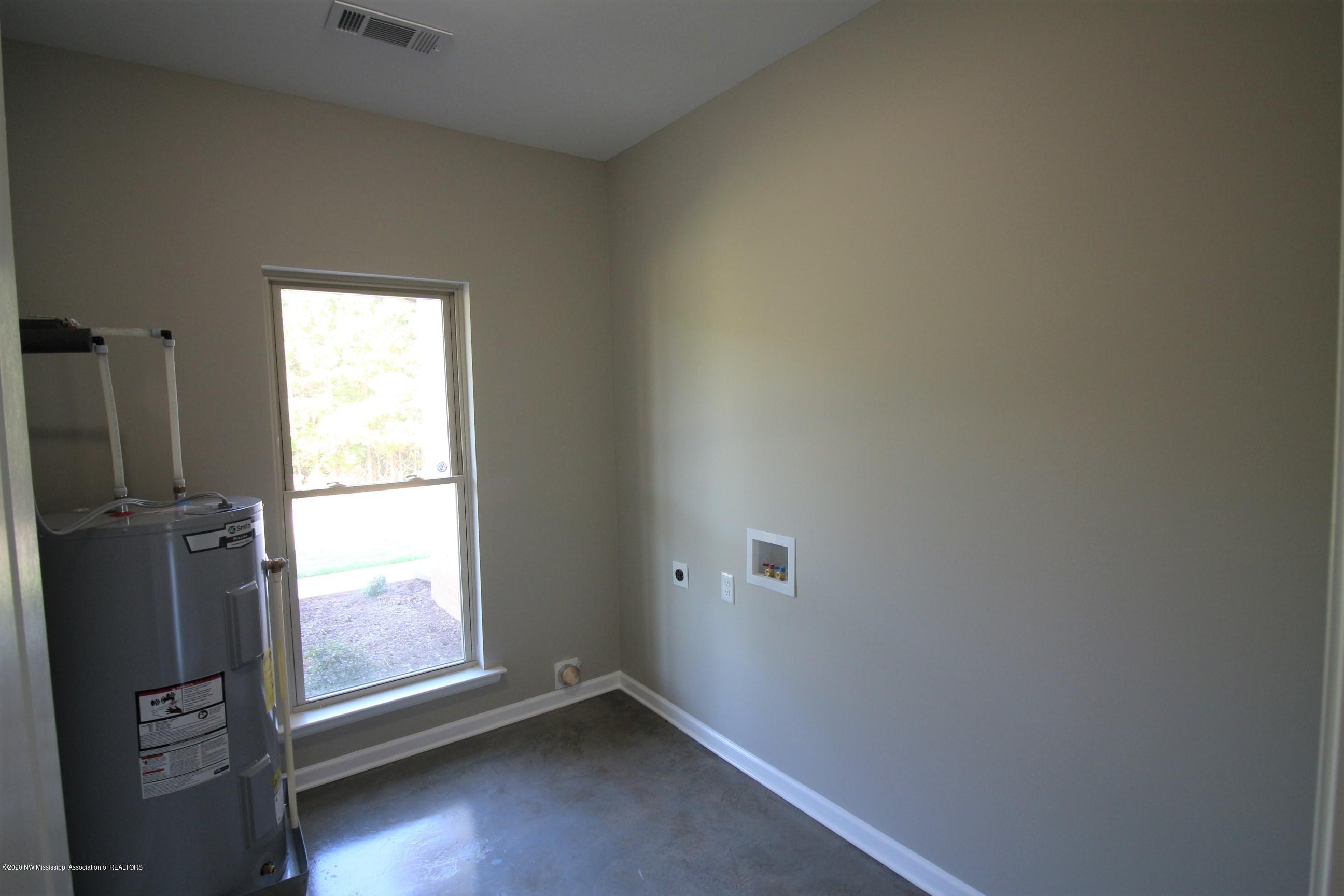 1084 French Road Byhalia, MS 38611 - Photo 17 of 25 IMG_5149