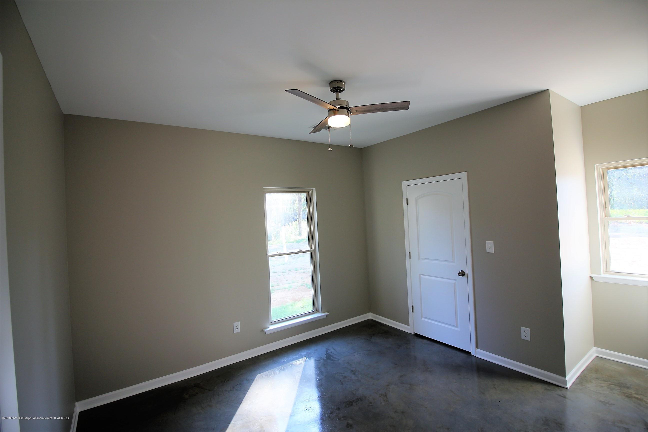 1084 French Road Byhalia, MS 38611 - Photo 22 of 25 IMG_5157