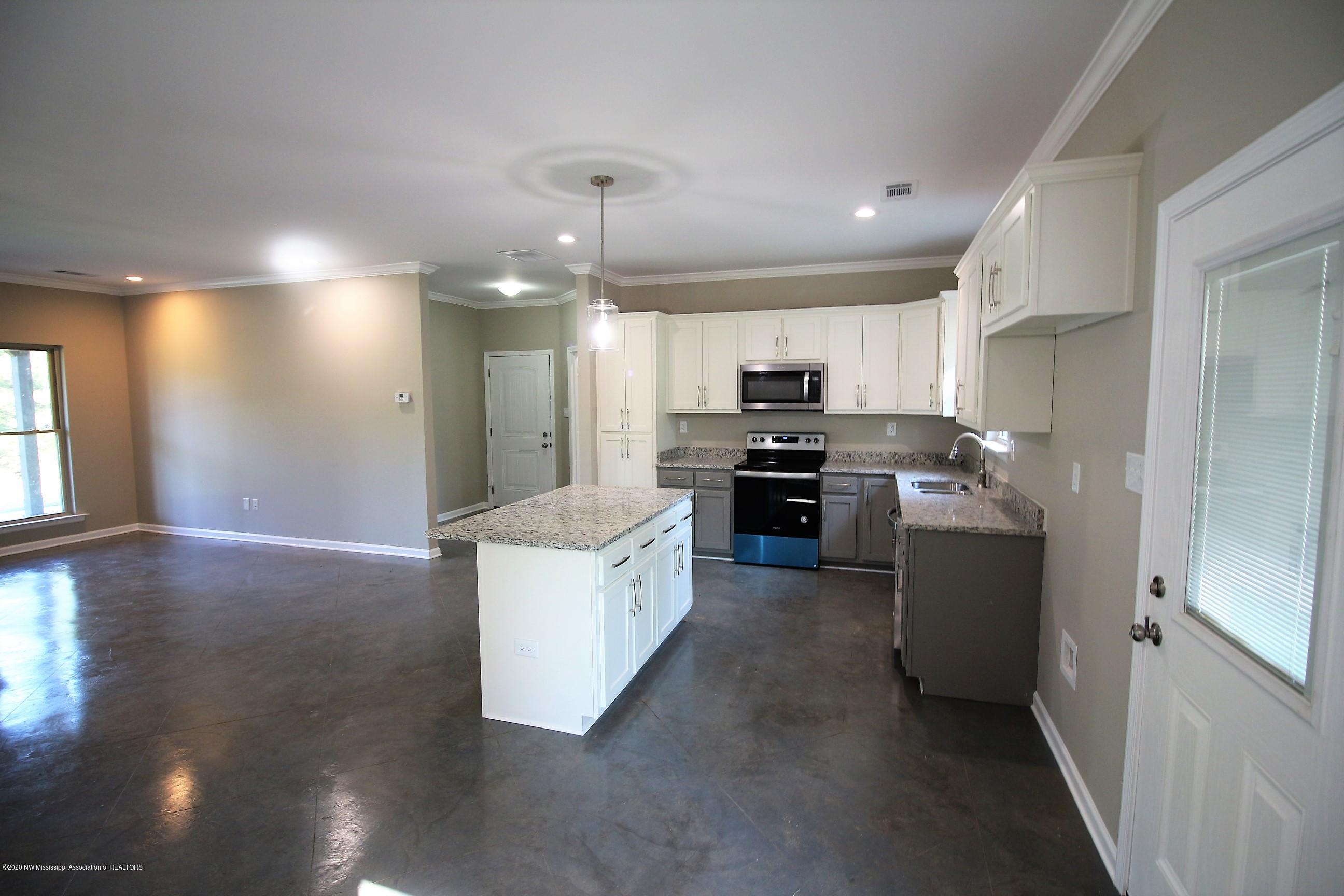 1084 French Road Byhalia, MS 38611 - Photo 10 of 25 IMG_5143