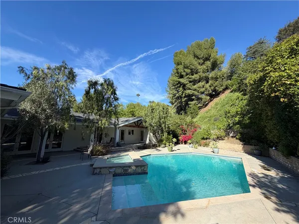 $8,750 | 16248 Darcia Place, Encino, CA 91436