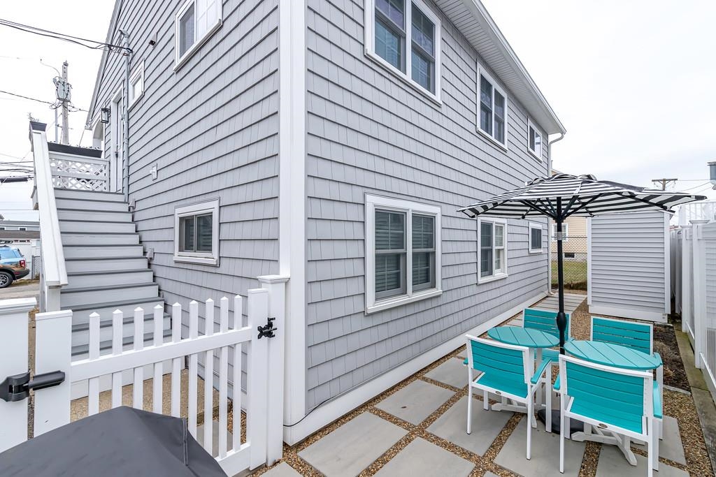 17 Cole Street, Unit 2 Hampton, NH 03842 - Photo 8 of 25 Gallery Image 8