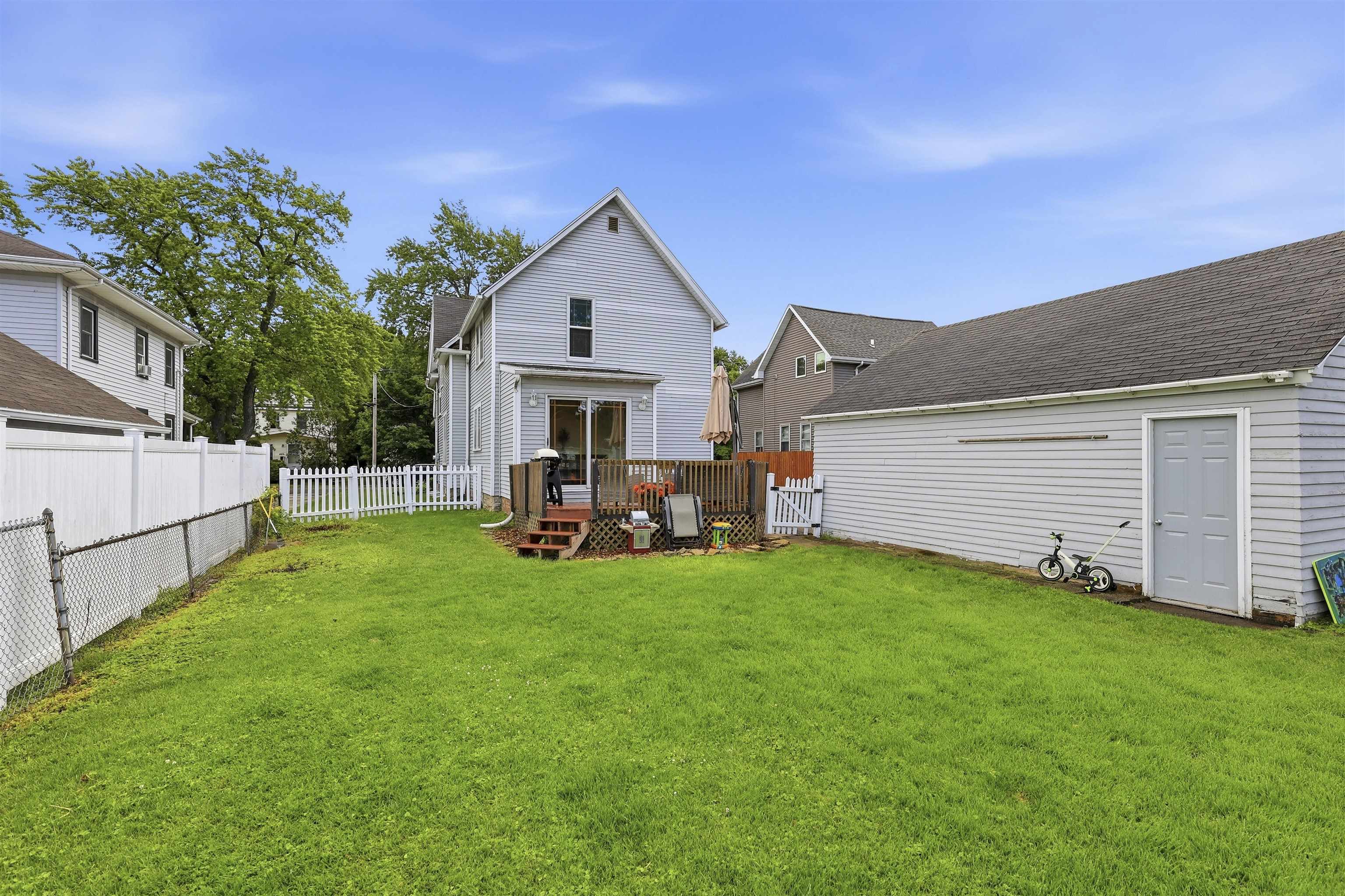 424 3rd Street Neenah, WI 54956 - Photo 31 of 36