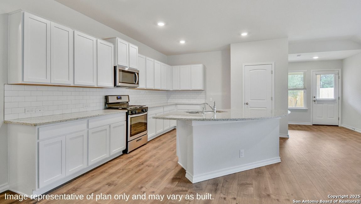 12744 El Arrayan Converse, TX 78109 - Photo 7 of 35