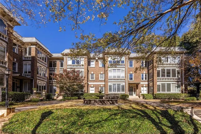 $330,000 | 272 14th Street Northeast, Unit 8, Atlanta, GA 30361