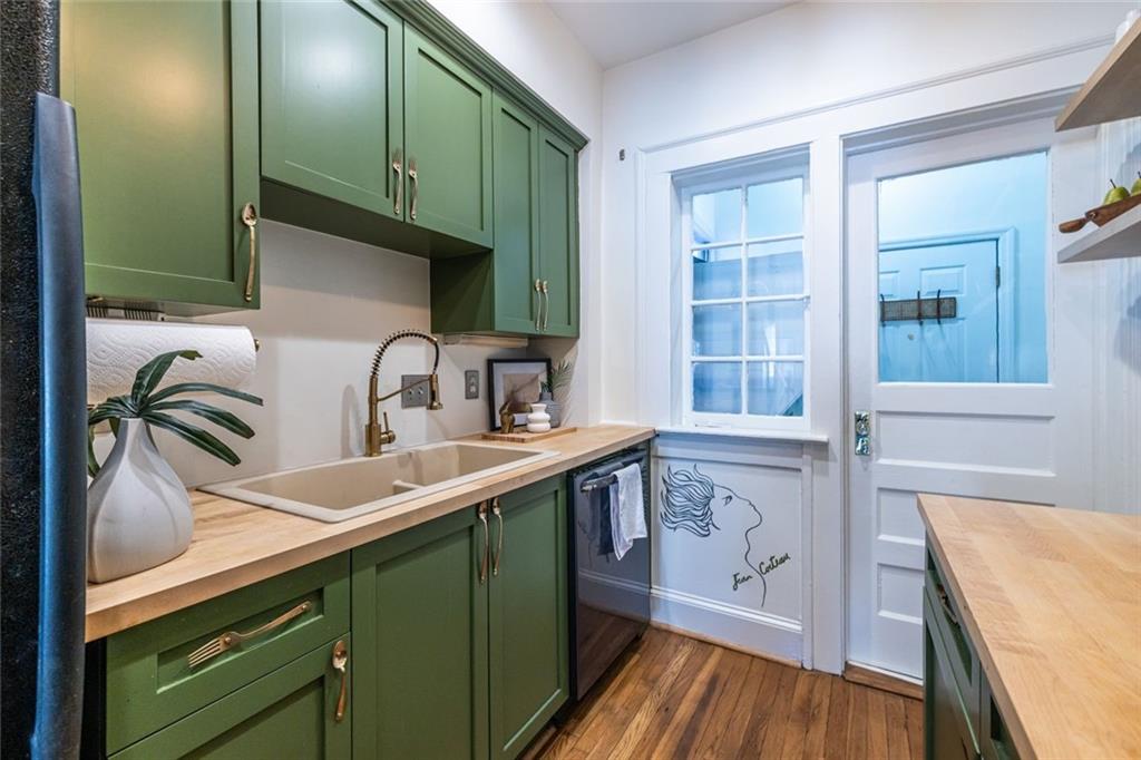 272 14th Street Northeast, Unit 8 Atlanta, GA 30361 - Photo 14 of 44