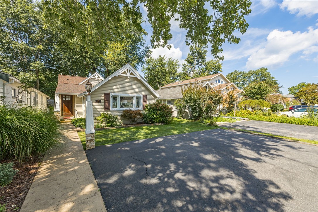 17 Bateau Terrace Irondequoit, NY 14617 - Photo 2 of 36 Gallery Image 2