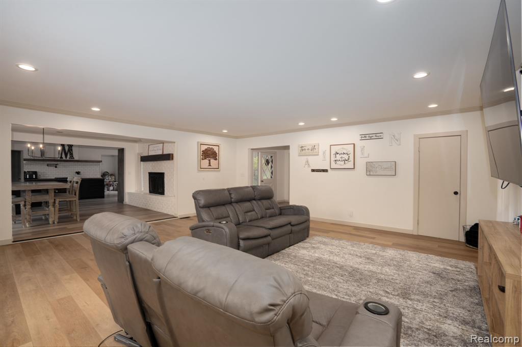 1530 South Baldwin Road Lake Orion, MI 48360 - Photo 11 of 37