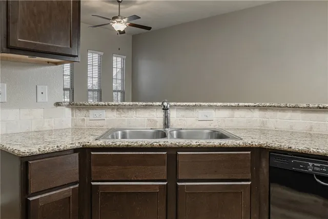 $259,900 | 1086 Venice Drive, Bryan, TX 77808