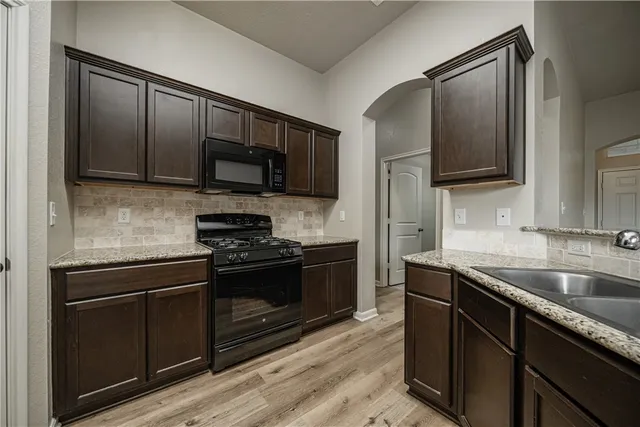 $259,900 | 1086 Venice Drive, Bryan, TX 77808