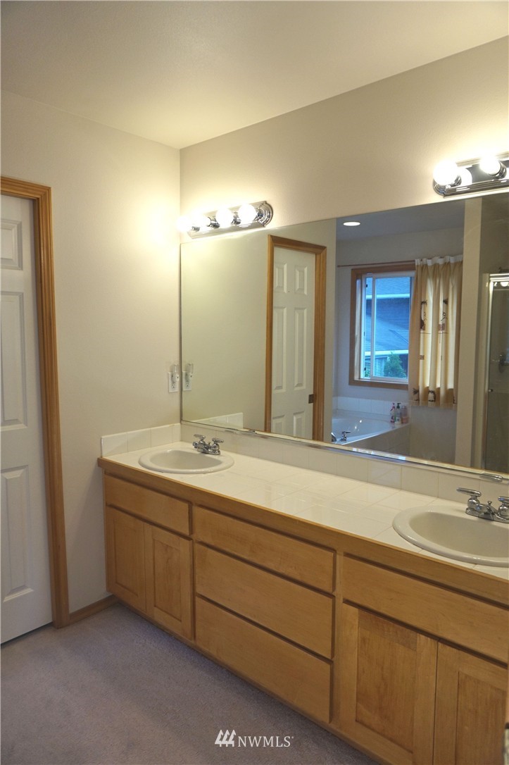 1905 243rd Street Southwest Bothell, WA 98021 - Photo 11 of 18