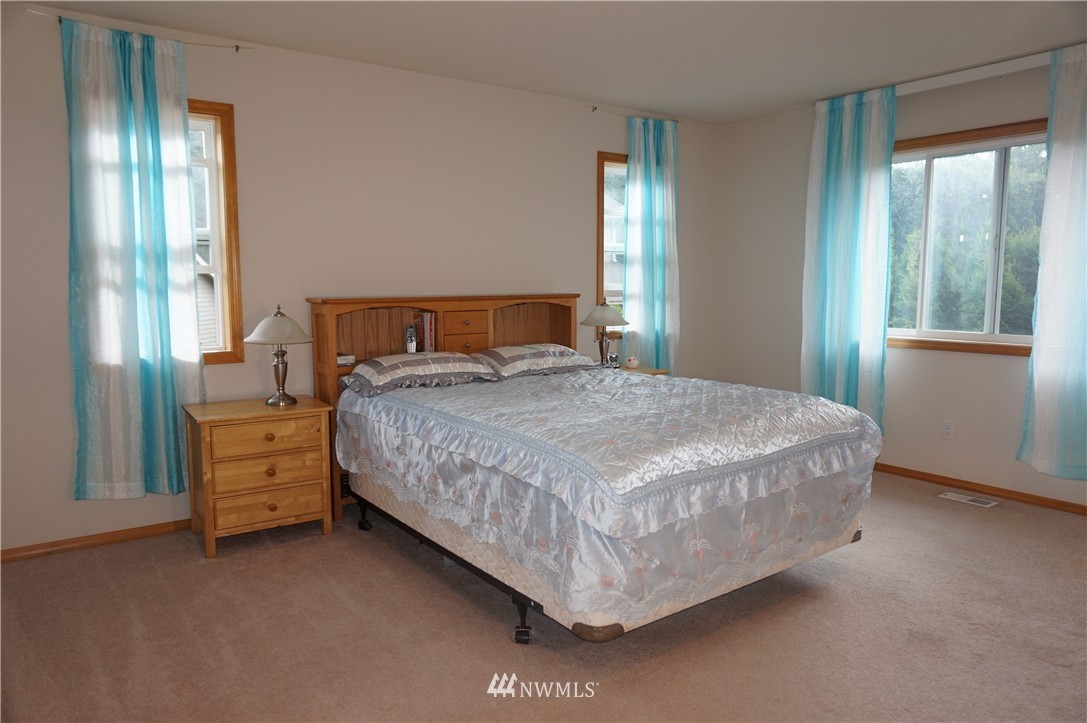 1905 243rd Street Southwest Bothell, WA 98021 - Photo 13 of 18