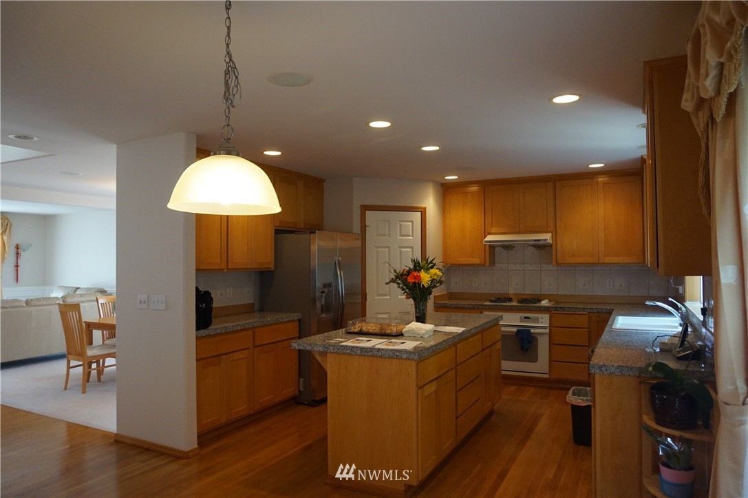 1905 243rd Street Southwest Bothell, WA 98021 - Photo 16 of 18