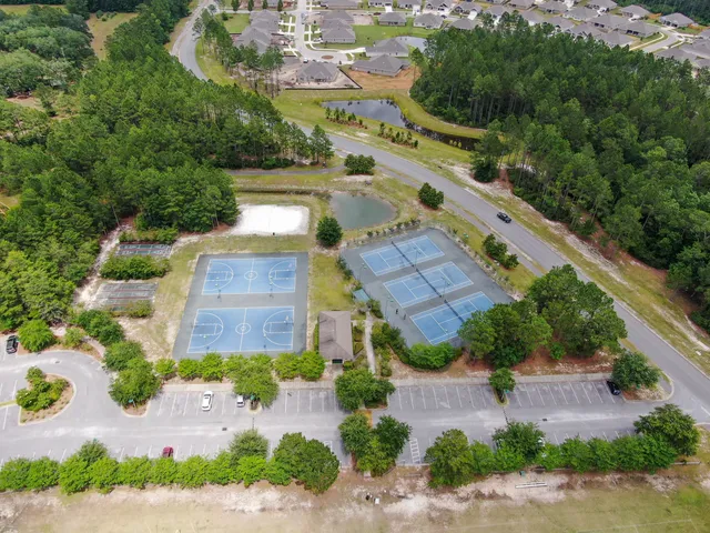 $299,999 | 531 Earl Godwin Road, Freeport, FL 32439