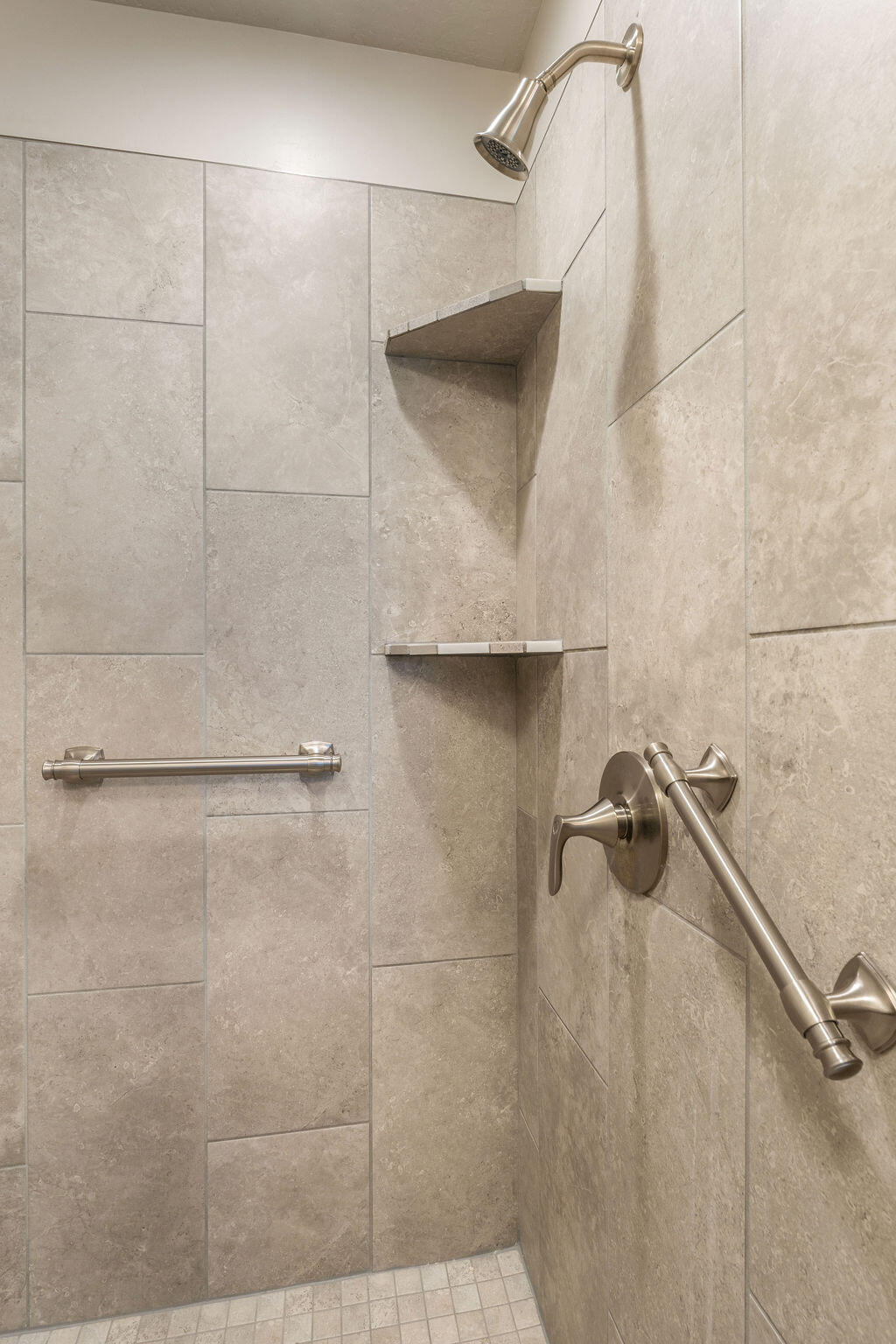 1331 North Dixie Downs Road, Unit 74 St. George, UT 84770 - Photo 27 of 44 Easy Access shower with grab-bars