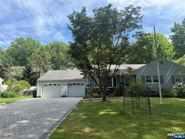 $995,000 | 26 Garnett Place, Norwood, NJ 07648