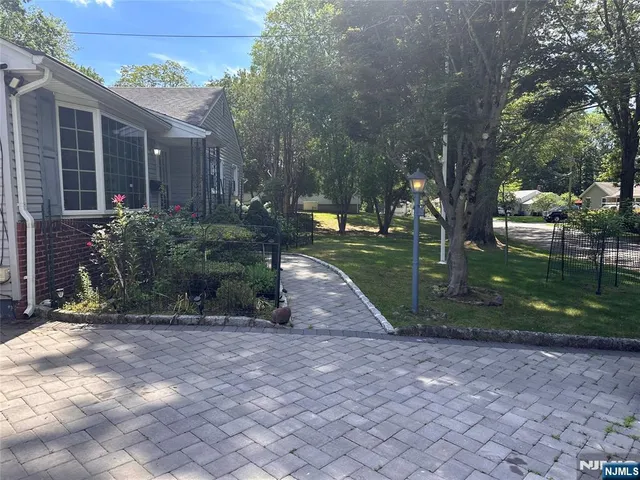 $995,000 | 26 Garnett Place, Norwood, NJ 07648