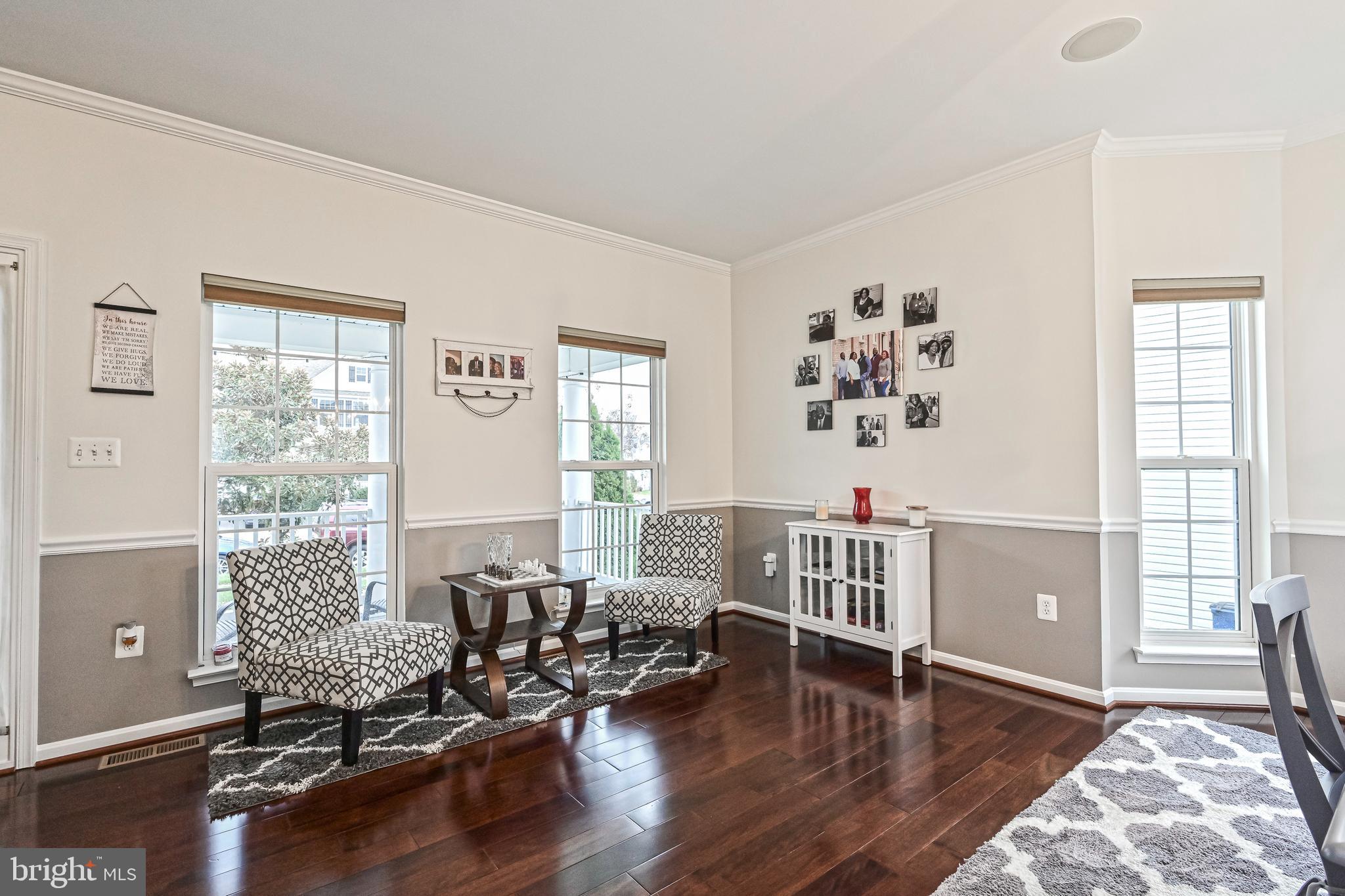 4230 Meyers Road Triangle, VA 22172 - Photo 5 of 52 Sitting area