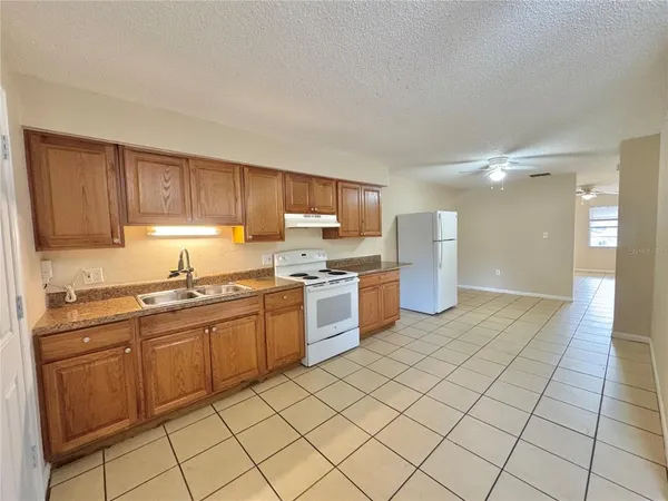 $1,250 | 2571 Elm Avenue, Lake Wales, FL 33898