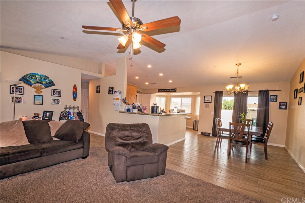 14682 Temecula Road Apple Valley, CA 92307 - Photo 12 of 44