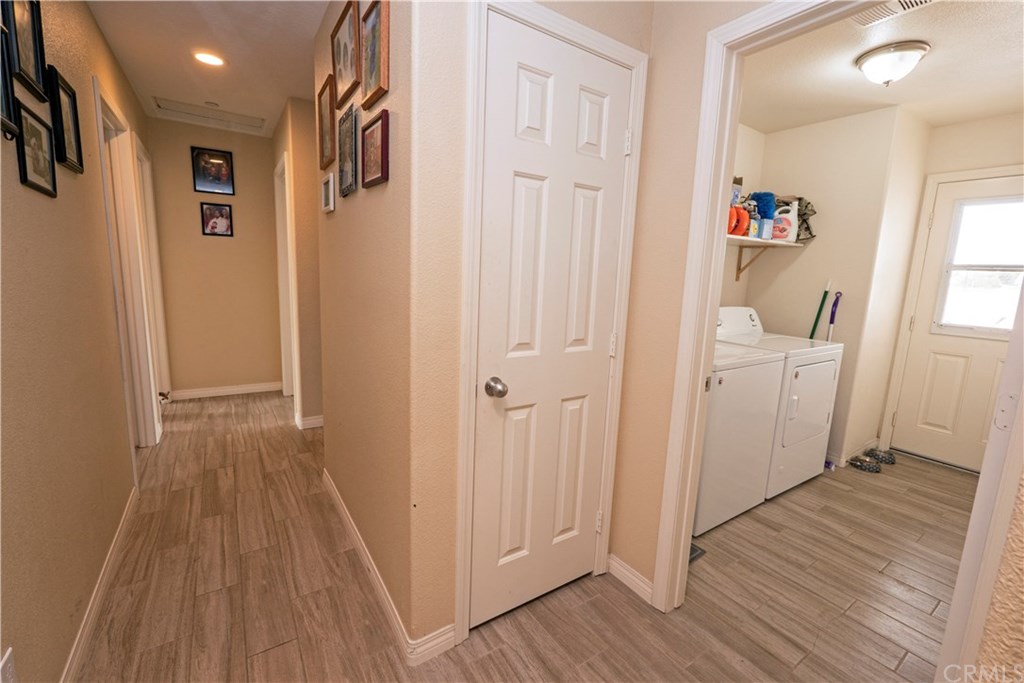 14682 Temecula Road Apple Valley, CA 92307 - Photo 17 of 44