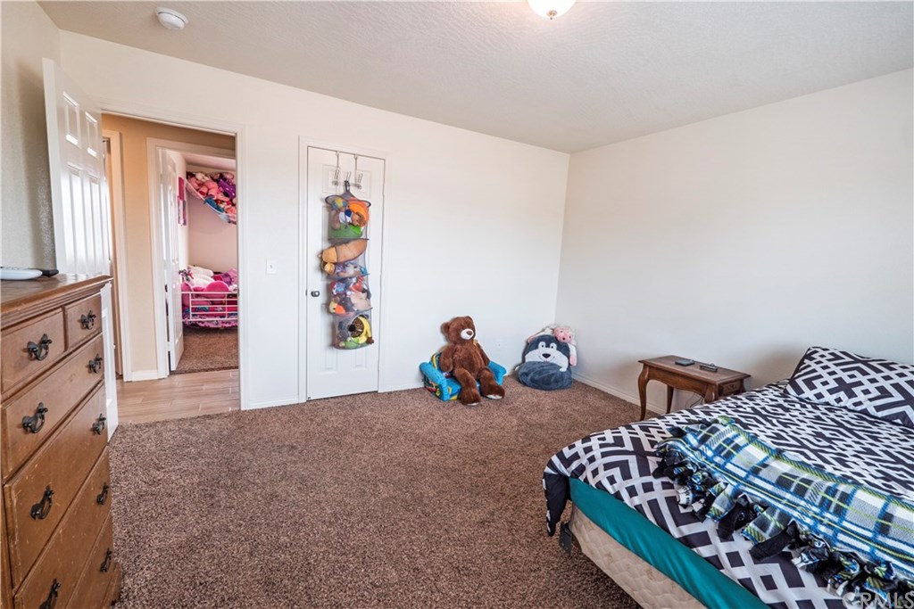 14682 Temecula Road Apple Valley, CA 92307 - Photo 20 of 44