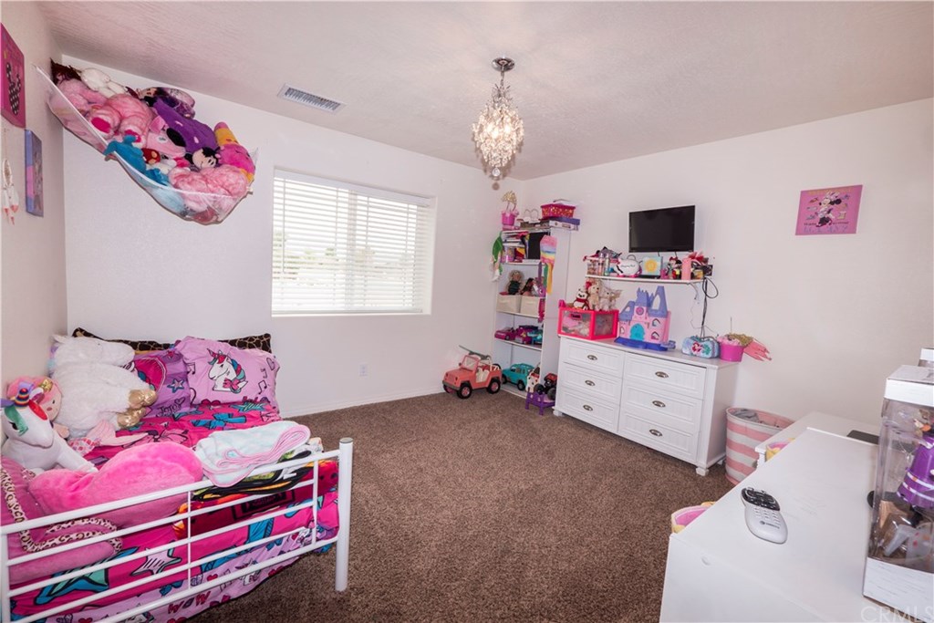 14682 Temecula Road Apple Valley, CA 92307 - Photo 21 of 44