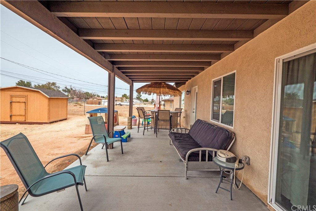 14682 Temecula Road Apple Valley, CA 92307 - Photo 4 of 44
