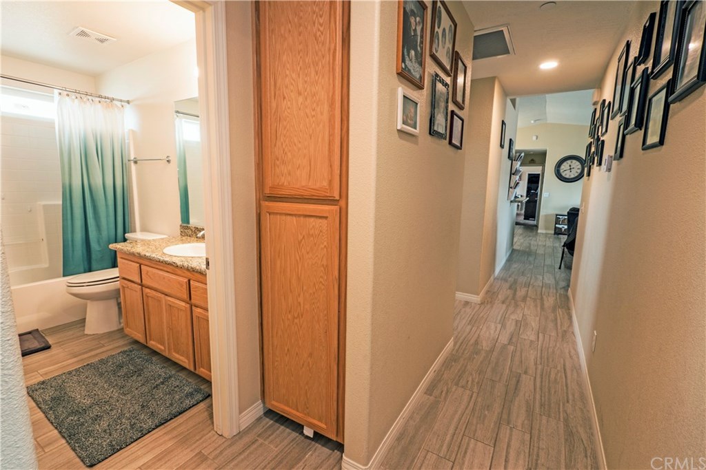 14682 Temecula Road Apple Valley, CA 92307 - Photo 33 of 44