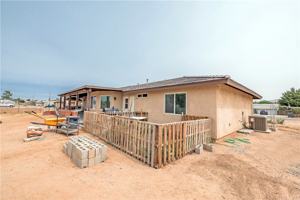 14682 Temecula Road Apple Valley, CA 92307 - Photo 36 of 44