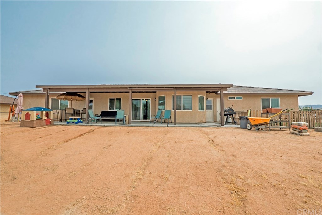 14682 Temecula Road Apple Valley, CA 92307 - Photo 38 of 44