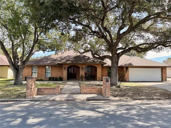 $385,000 | 1117 South 1 1/2 Street, McAllen, TX 78501