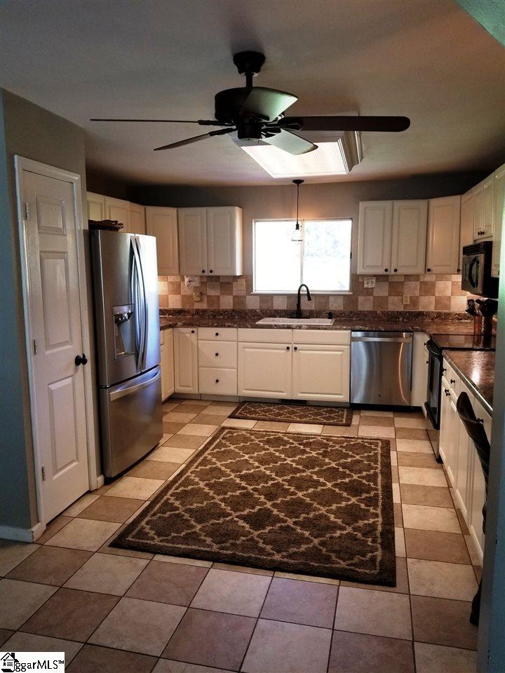 132 Bailey Brown Road Easley, SC 29640 - Photo 15 of 36
