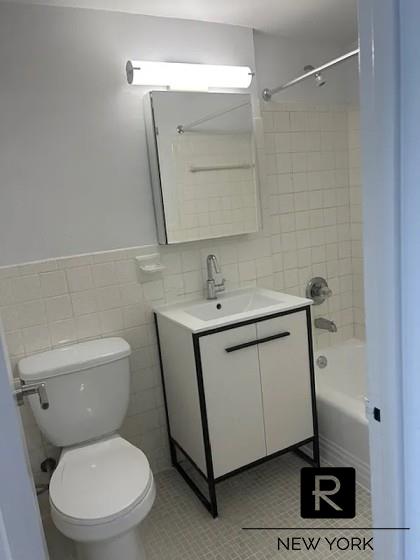 3121 Middletown Road, Unit 8J Bronx, NY 10461 - Photo 4 of 5