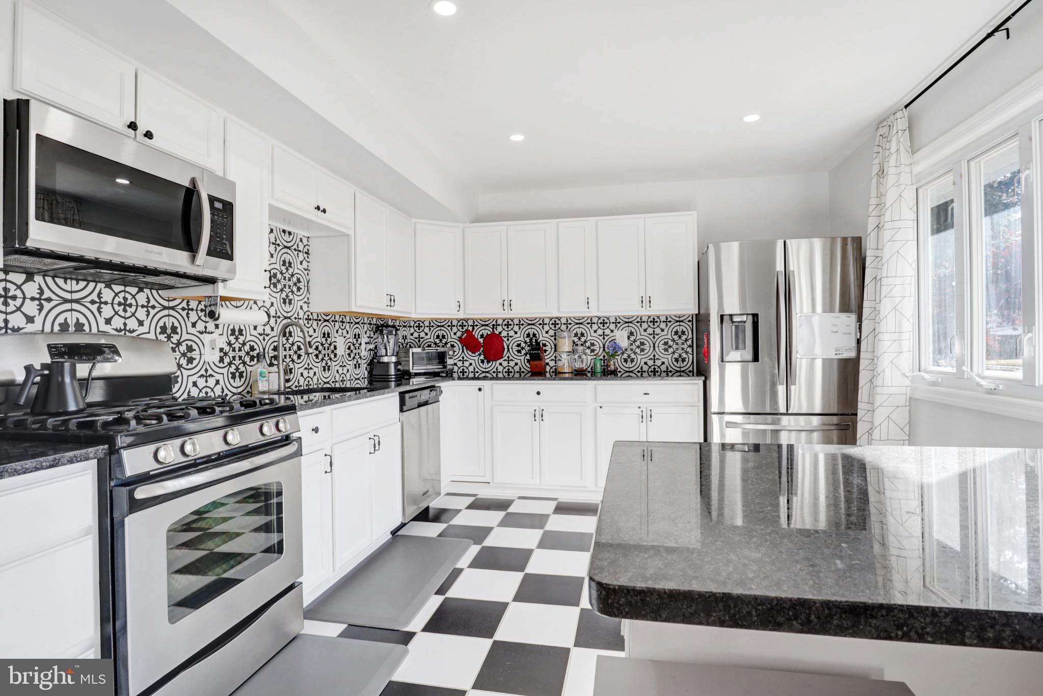 231 South Coles Avenue Maple Shade, NJ 08052 - Photo 7 of 46 Gallery Image 7