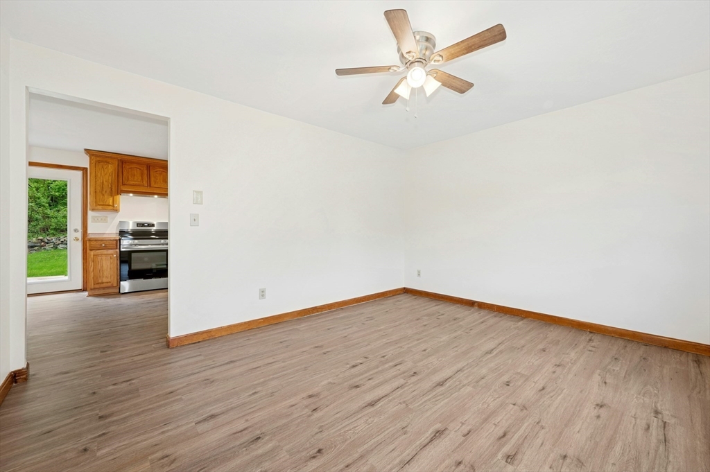 45 Dillon Street Worcester, MA 01604 - Photo 11 of 33